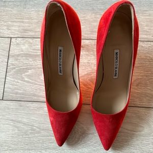 Manolo Blahnik red pumps size 37